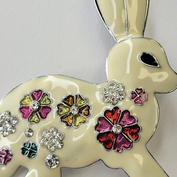 Cream Enamelled Bunny Brooch Pin - Picture 2 of 8